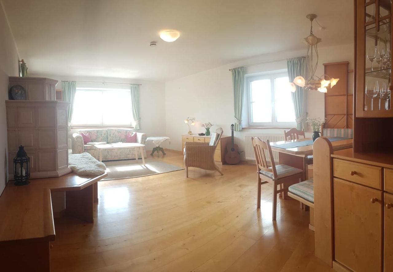 Wunderschoene Ferienwohnung Mit Seeblick زيل أم موس المظهر الخارجي الصورة
