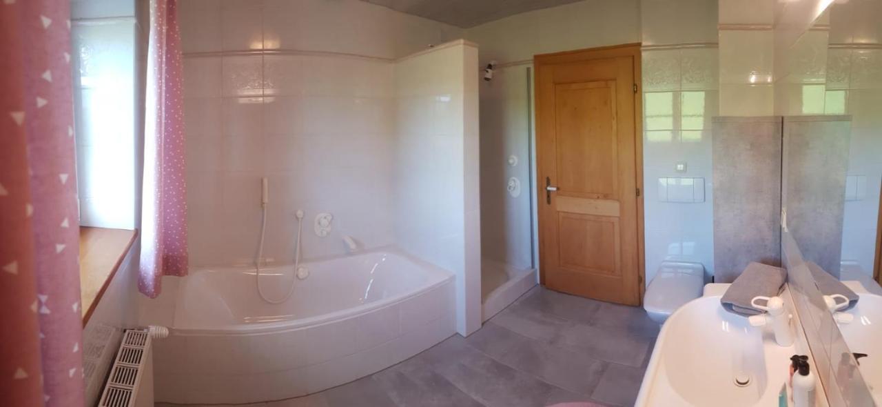 Wunderschoene Ferienwohnung Mit Seeblick زيل أم موس المظهر الخارجي الصورة