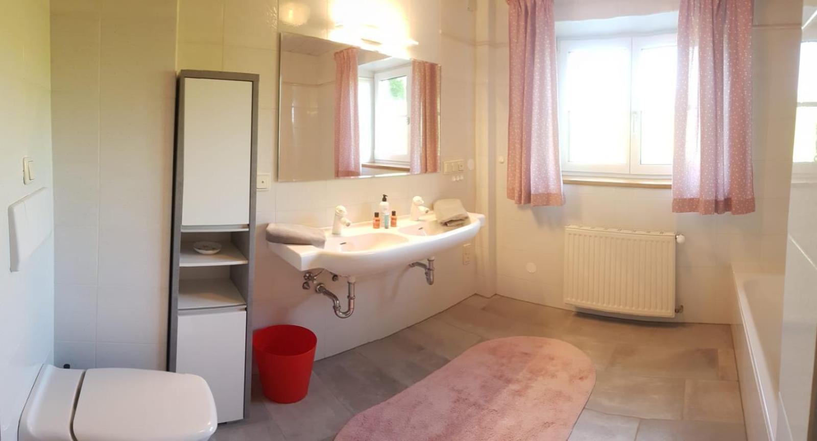 Wunderschoene Ferienwohnung Mit Seeblick زيل أم موس المظهر الخارجي الصورة